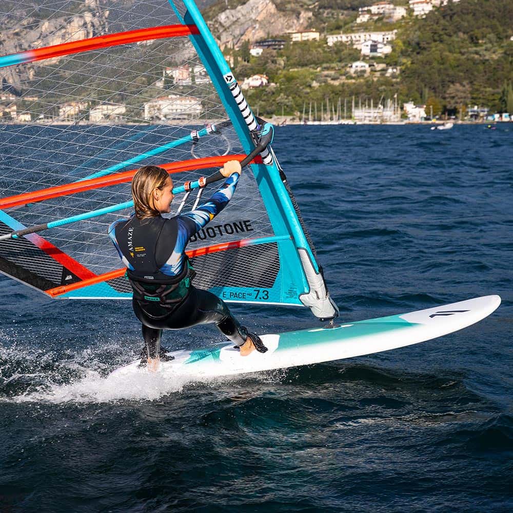 2022-Fanatic-Windsurf-Boards_0023_13220-1010_Blast HRS